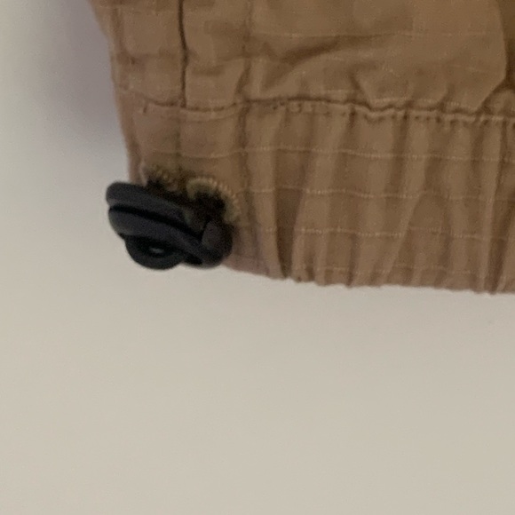 ASOS men’s Khaki Cargo pants with jogger hems Multiple pockets elasticized waist - Picture 5 of 11